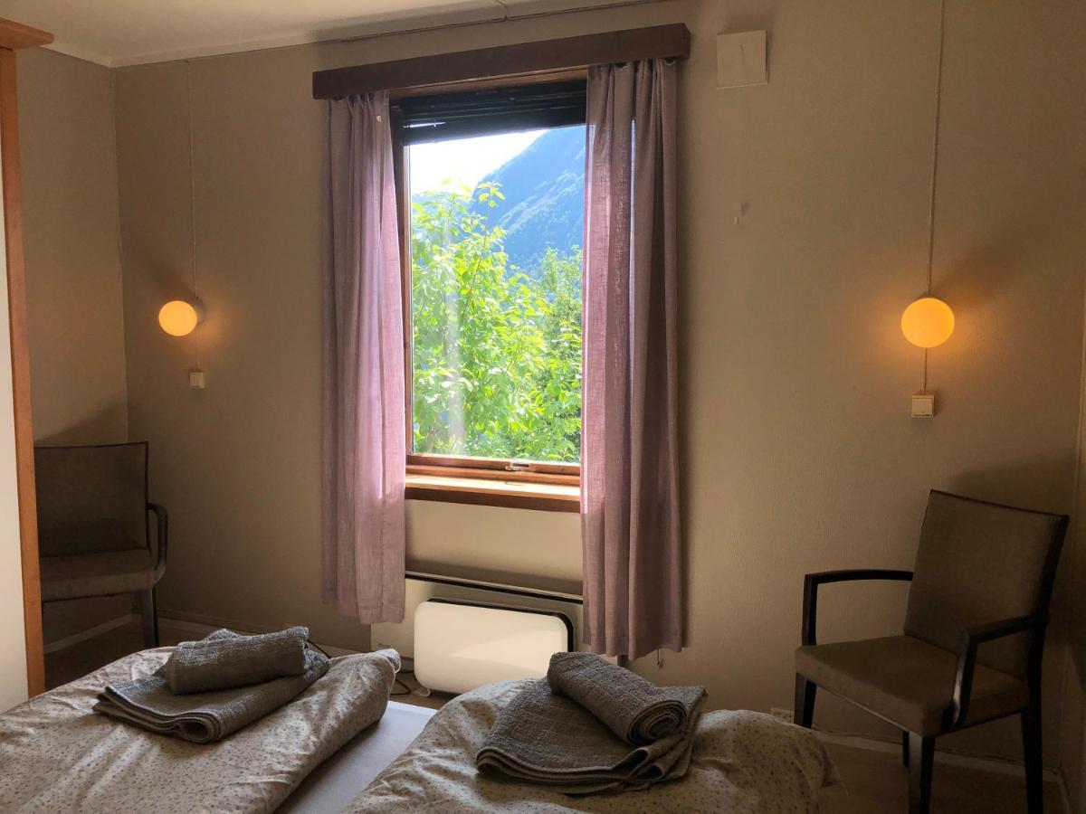 Apartment With Lake View In Jolster Ardal  Exterior photo
